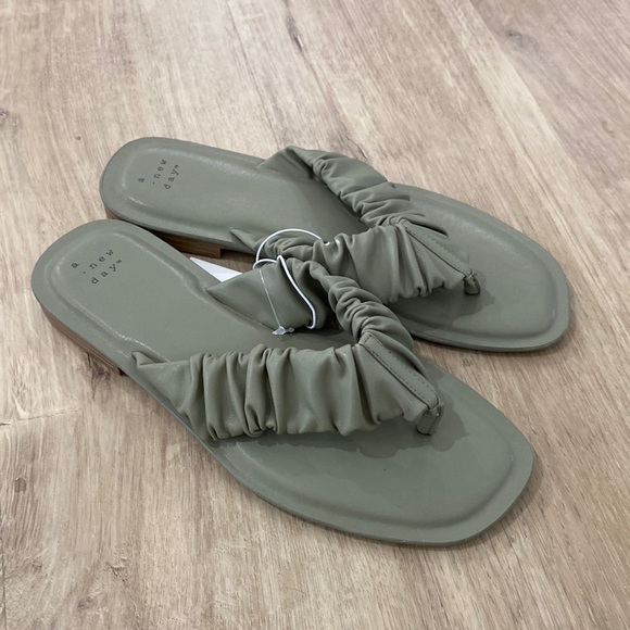 a new day Shoes - NEW Women’s A New Day Blossom Sandals